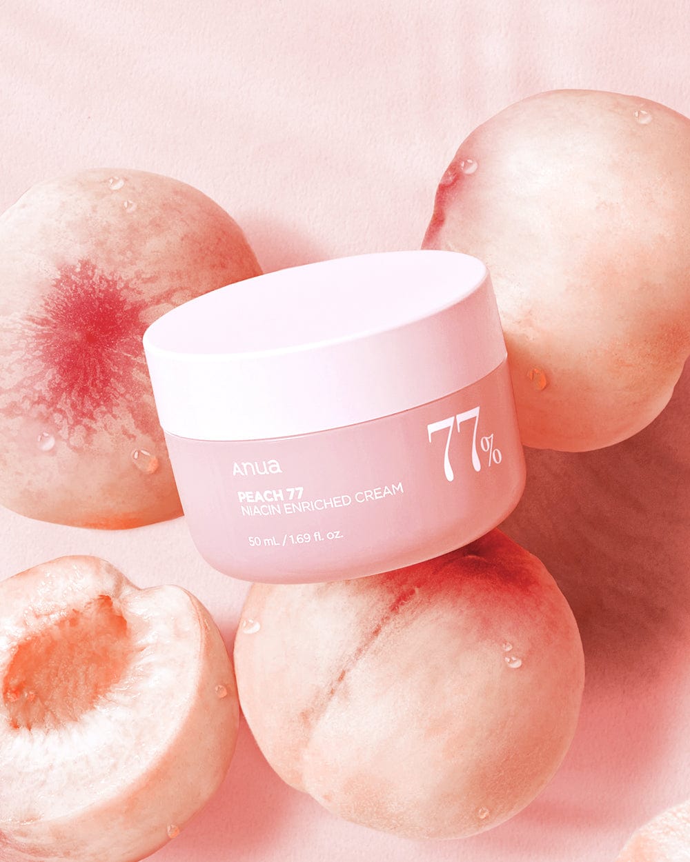 Ceramide and panthenol help maintain the skin's moisture barrier