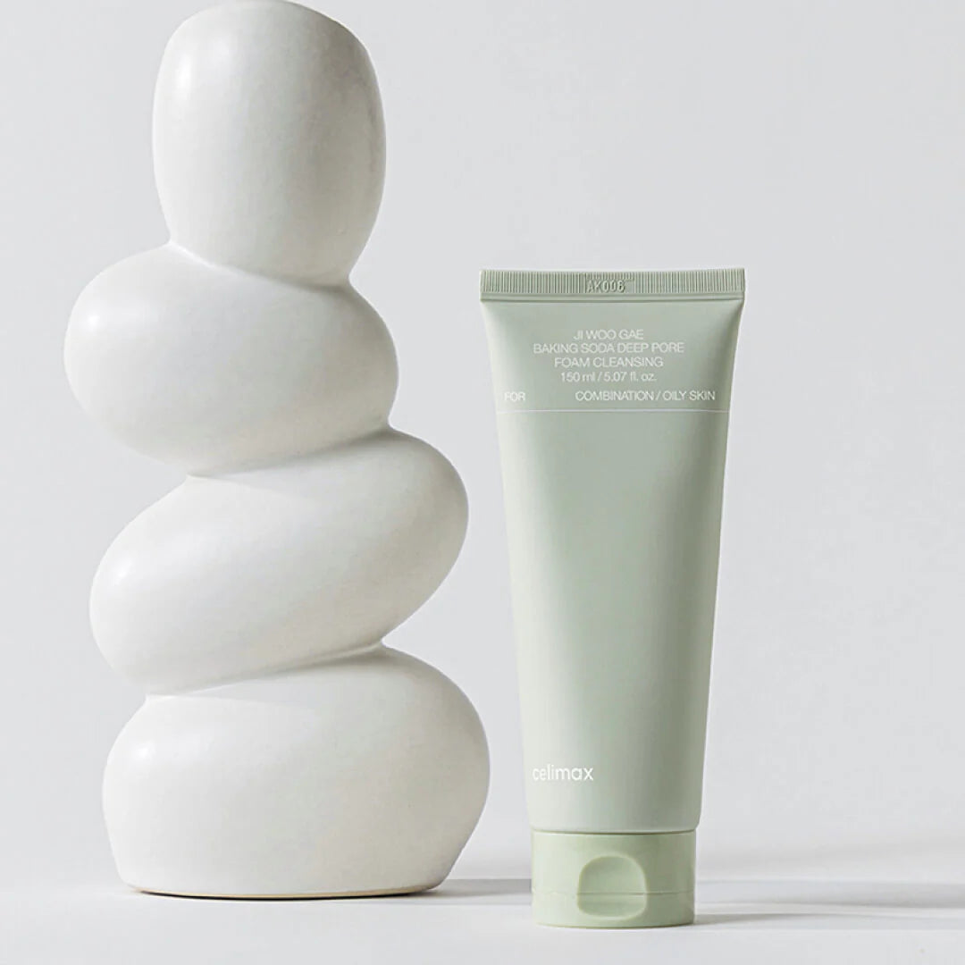 Celimax Baking Soda Deep Foam Pore Cleansing – smooths the look of pores