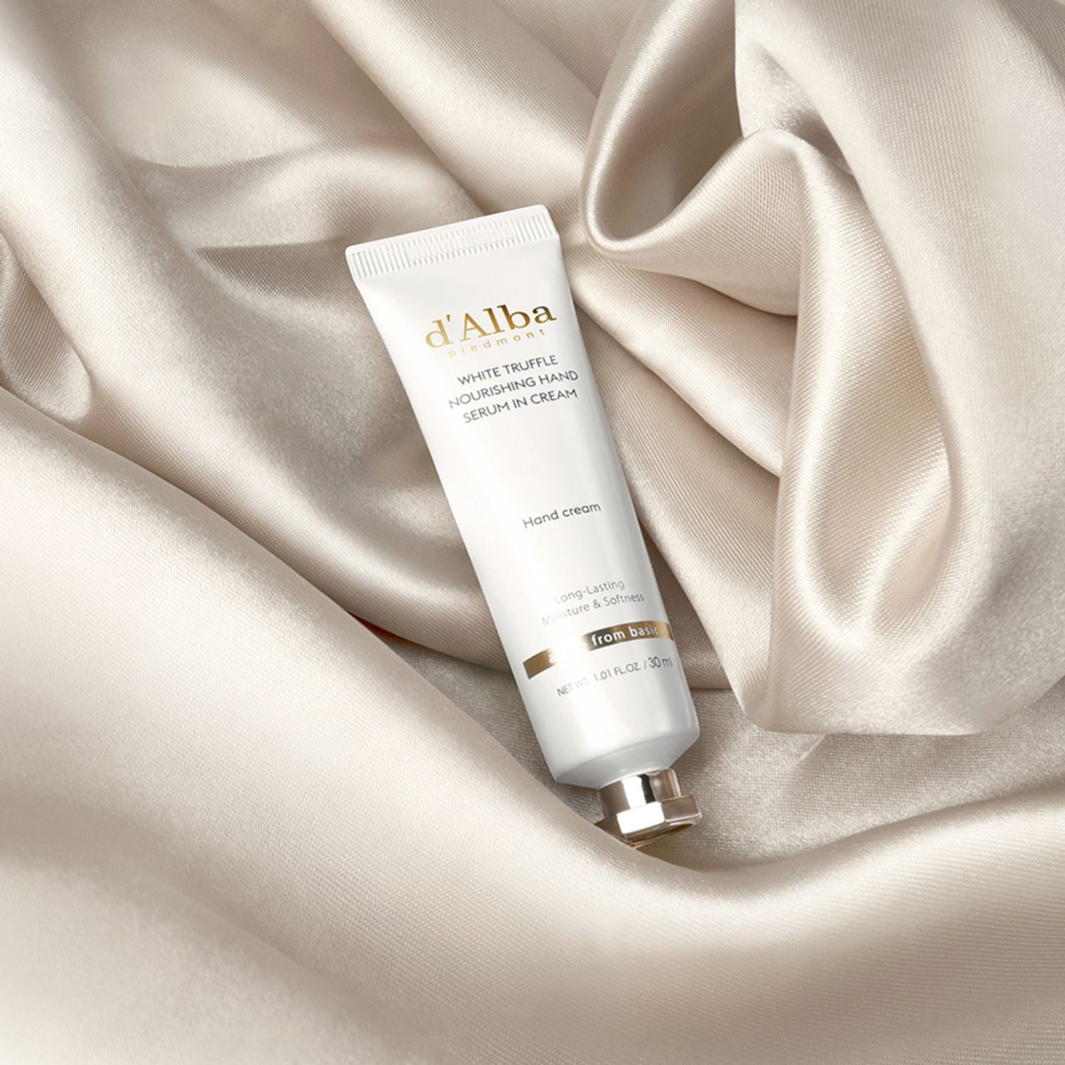 d'Alba White Truffle Nourishing Hand Serum in Cream — hand application