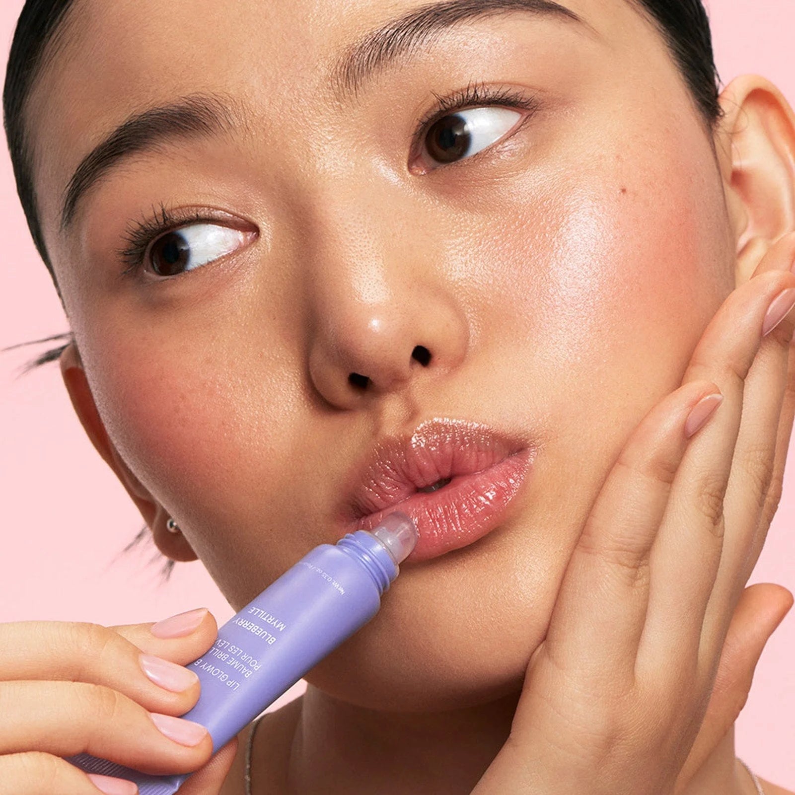 LANEIGE Lip Glowy Balm Blueberry — blueberry tint swatch