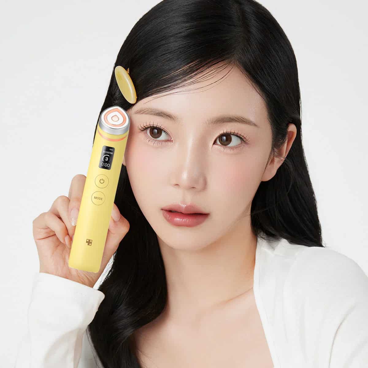 Medicube AGE-R Booster Pro Yellow – Booster Pro in yellow for vibrant care