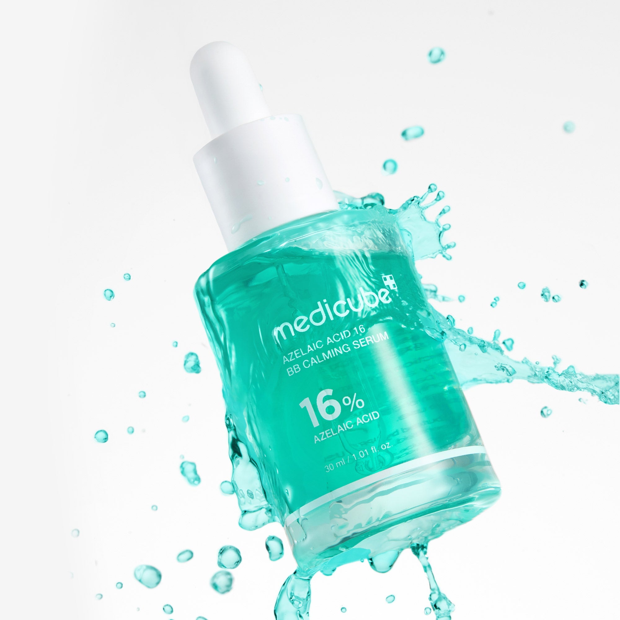 Pantothenic acid and ceramide that hydrate and strengthen the skin barrier