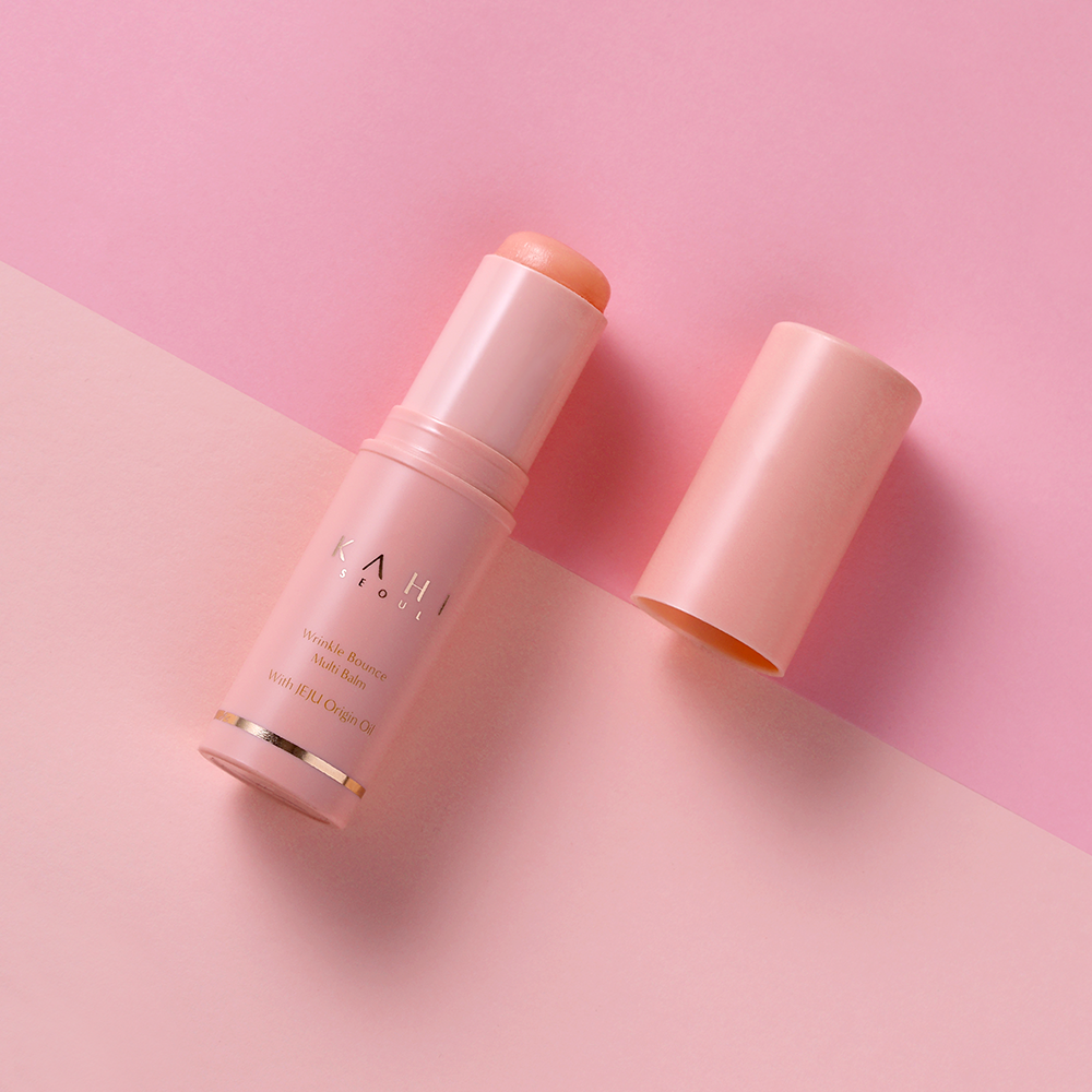 Hypoallergenic carbon-neutral certified stick for glowy makeup prep and skincare
