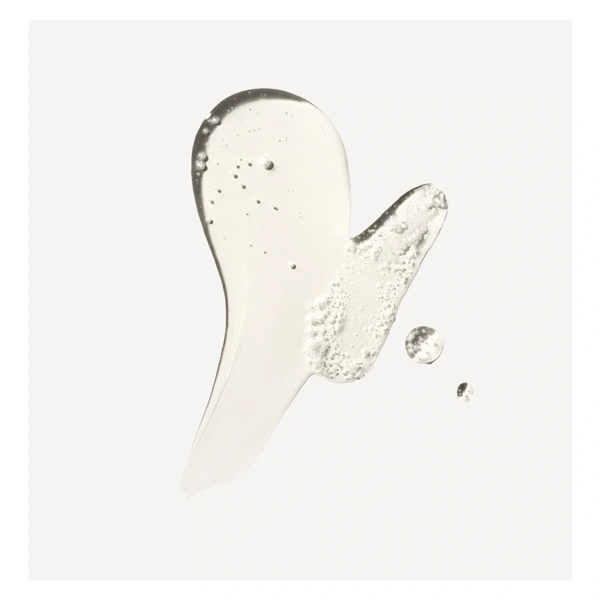 Antioxidants and hyaluronic acid nourish the hair
