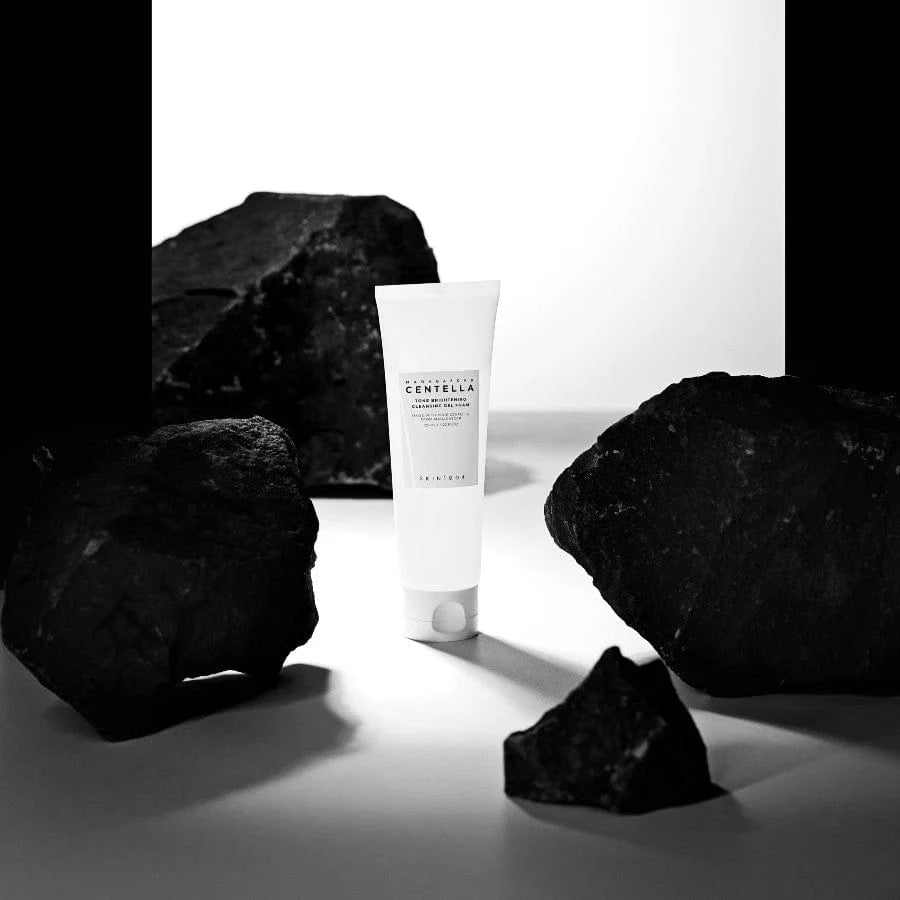 SKIN1004 Madagascar Centella Tone Brightening Cleansing Gel Foam — key brightening ingredients