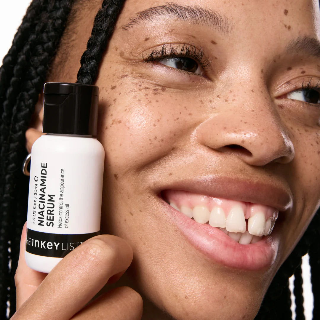Balances and clarifies the skin